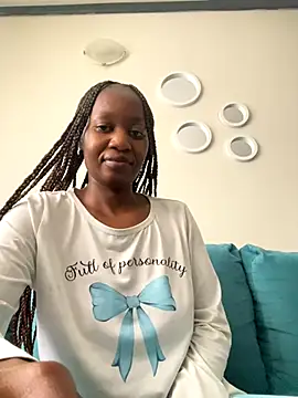 Snapshot of Hardnipples8 chatting on November 17, 2025, 7:23 am Hardnipples8 online show from November 17, 2025, 7:23 am