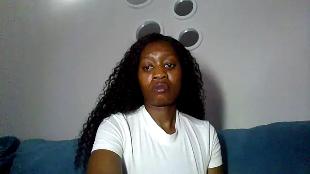 Snapshot of Hardnipples8 chatting on October 28, 2025, 11:25 pm Hardnipples8 online show from October 28, 2025, 11:25 pm