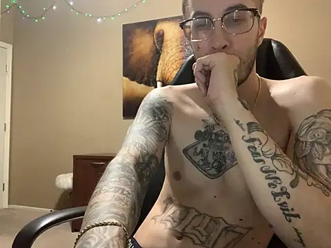 Snapshot of Bwcjoshbanks chatting on July 17, 2026, 12:24 pm Bwcjoshbanks online show from July 17, 2026, 12:24 pm