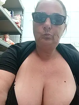 Snapshot of eroticjessitop chatting on November 15, 2025, 5:06 pm eroticjessitop online show from November 15, 2025, 5:06 pm