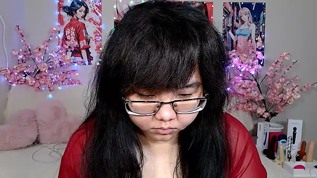 Moertomlly online show from April 18, 2026, 4:26 am