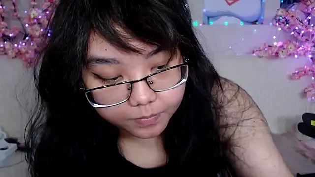Moertomlly online show from May 21, 2026, 5:27 am