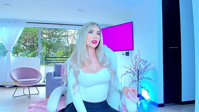 Snapshot of Sophi_Jonnes chatting on February 11, 2025, 1:09 pm Sophi Jonnes online show from February 11, 2025, 1:09 pm