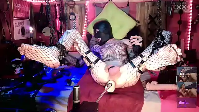 Snapshot of Kamafly4you chatting on February 14, 2025, 10:47 pm Kamafly4you online show from February 14, 2025, 10:47 pm