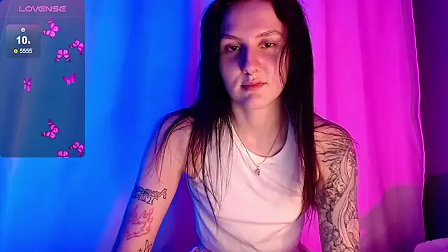 NiaEllis online show from October 24, 2025, 8:30 pm