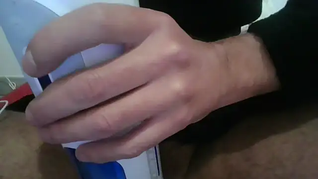 Snapshot of toulousain77 chatting on February 16, 2025, 8:11 pm toulousain77 online show from February 16, 2025, 8:11 pm