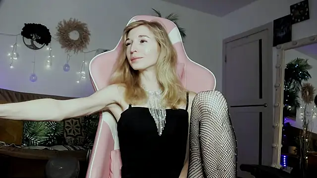 Snapshot of ivankai_ chatting on March 22, 2025, 2:16 am ivankai  online show from March 22, 2025, 2:16 am