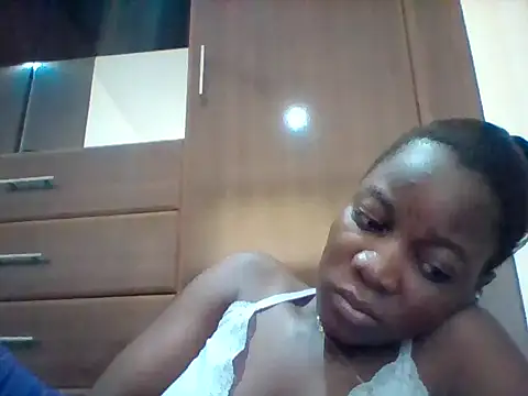 Snapshot of Alessandrajenna chatting on April 30, 2026, 8:21 am Alessandrajenna online show from April 30, 2026, 8:21 am