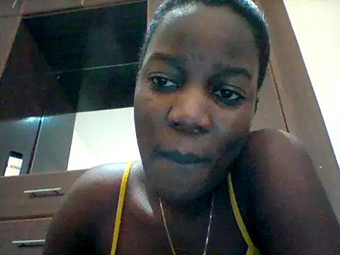 Snapshot of Alessandrajenna chatting on May 6, 2026, 10:30 am Alessandrajenna online show from May 6, 2026, 10:30 am