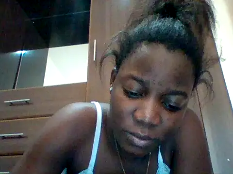 Snapshot of Alessandrajenna chatting on April 21, 2026, 7:04 am Alessandrajenna online show from April 21, 2026, 7:04 am