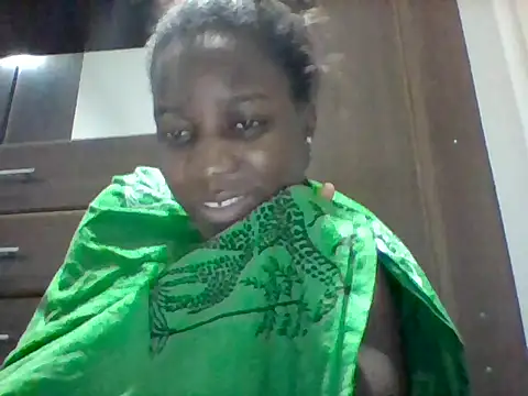 Snapshot of Alessandrajenna chatting on April 21, 2026, 1:42 am Alessandrajenna online show from April 21, 2026, 1:42 am