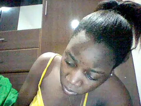 Snapshot of Alessandrajenna chatting on April 26, 2026, 3:48 am Alessandrajenna online show from April 26, 2026, 3:48 am