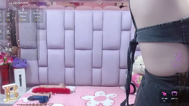 Snapshot of Belly_Rosse chatting on March 13, 2025, 2:33 pm Belly Rosse online show from March 13, 2025, 2:33 pm