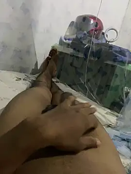 kaiz0217 online show from November 12, 2025, 8:56 pm