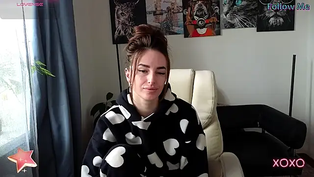 xx adrihanna xx online show from March 15, 2025, 7:53 am