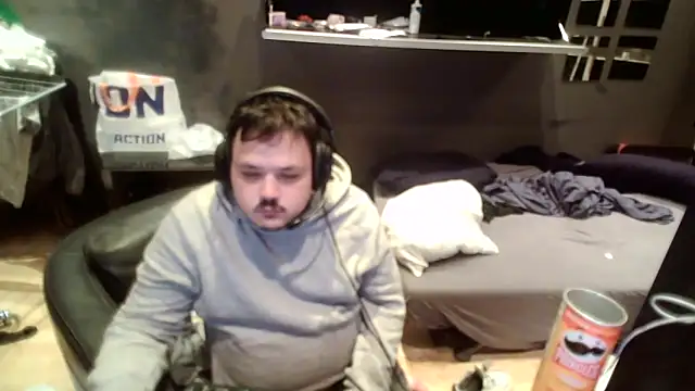 Bebemickey75 online show from September 18, 2025, 11:08 pm