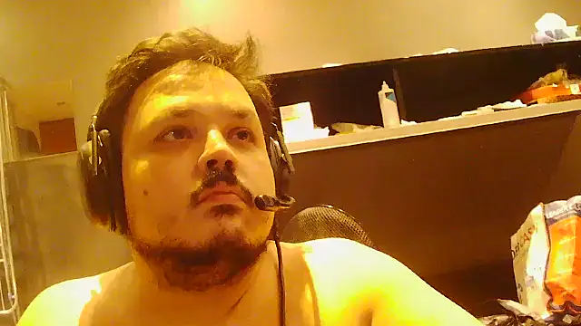 Bebemickey75 online show from November 1, 2025, 5:29 pm