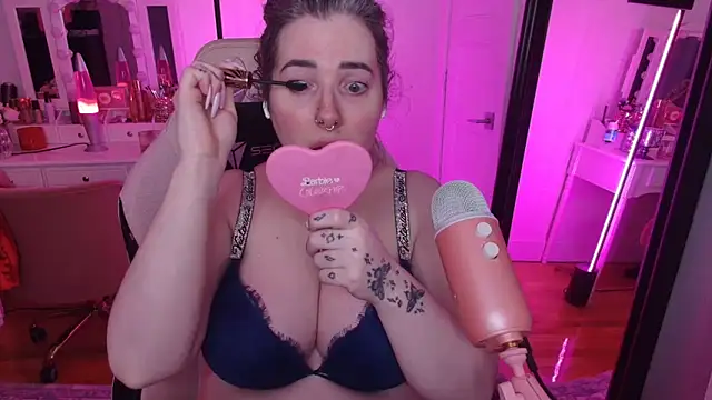 rachelbrooksxx online show from December 15, 2025, 6:58 pm