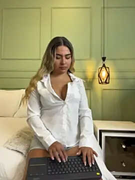 kataliina   online show from April 20, 2026, 11:57 am