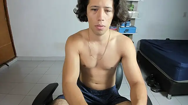 Snapshot of imtonny19 chatting on October 19, 2025, 2:42 pm imtonny19 online show from October 19, 2025, 2:42 pm