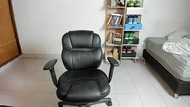 Snapshot of imtonny19 chatting on November 23, 2025, 3:49 am imtonny19 online show from November 23, 2025, 3:49 am