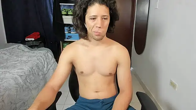 imtonny19 online show from February 3, 2026, 4:34 pm