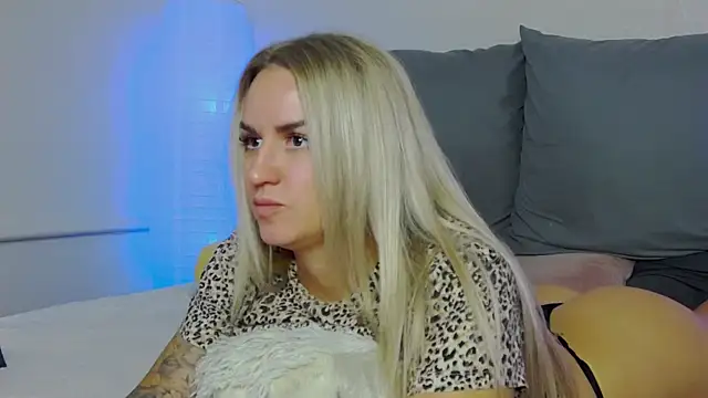 Snapshot of SofiJames chatting on September 14, 2025, 7:09 am SofiJames online show from September 14, 2025, 7:09 am