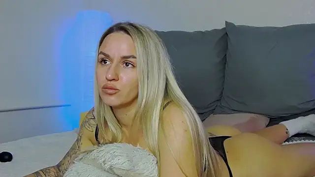 Snapshot of SofiJames chatting on October 24, 2025, 6:56 am SofiJames online show from October 24, 2025, 6:56 am