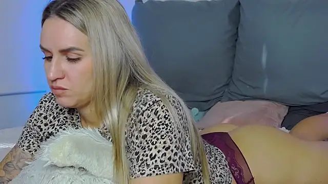 Snapshot of SofiJames chatting on October 31, 2025, 7:05 am SofiJames online show from October 31, 2025, 7:05 am