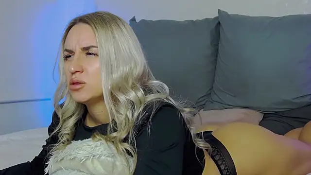 Snapshot of SofiJames chatting on September 30, 2025, 6:52 am SofiJames online show from September 30, 2025, 6:52 am