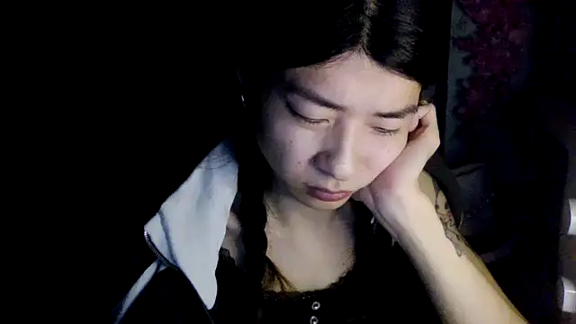 CarlyJoy online show from January 5, 2026, 5:27 pm