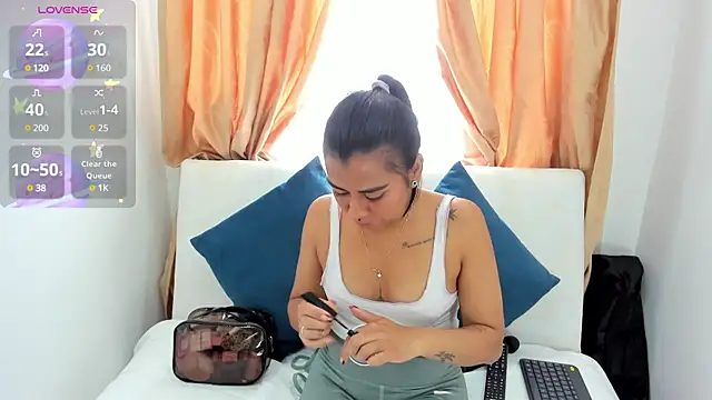 Snapshot of im_amber chatting on February 25, 2025, 12:38 pm im amber online show from February 25, 2025, 12:38 pm