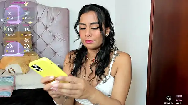 Snapshot of im_amber chatting on March 20, 2025, 1:37 pm im amber online show from March 20, 2025, 1:37 pm