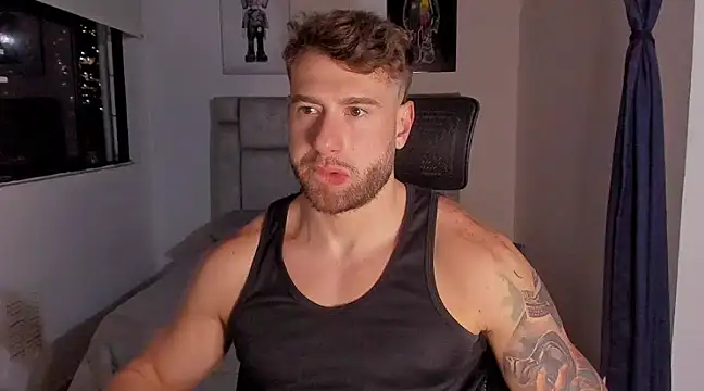 Snapshot of paul_rogerr chatting on March 16, 2025, 12:45 am paul rogerr online show from March 16, 2025, 12:45 am