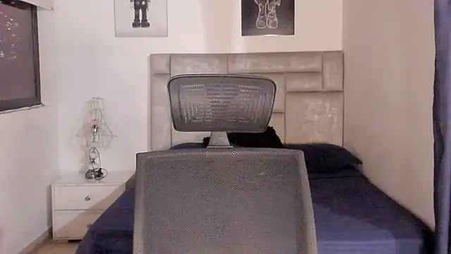 Snapshot of paul_rogerr chatting on November 17, 2025, 12:58 am paul rogerr online show from November 17, 2025, 12:58 am