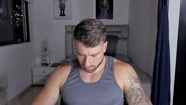 Snapshot of paul_rogerr chatting on September 20, 2025, 1:32 am paul rogerr online show from September 20, 2025, 1:32 am