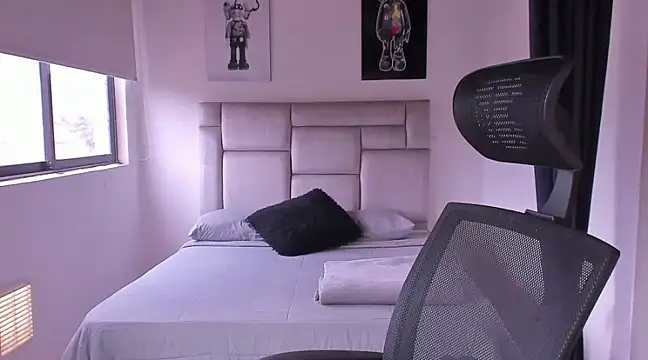 Snapshot of paul_rogerr chatting on March 10, 2025, 5:39 pm paul rogerr online show from March 10, 2025, 5:39 pm