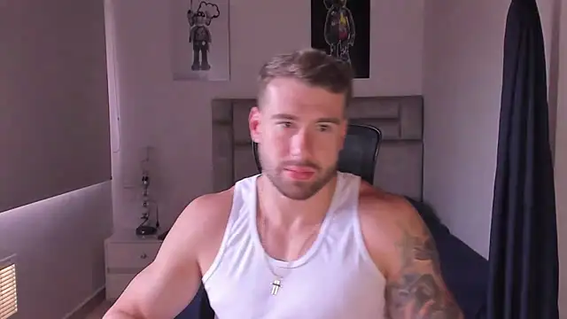 Snapshot of paul_rogerr chatting on October 1, 2025, 6:23 pm paul rogerr online show from October 1, 2025, 6:23 pm