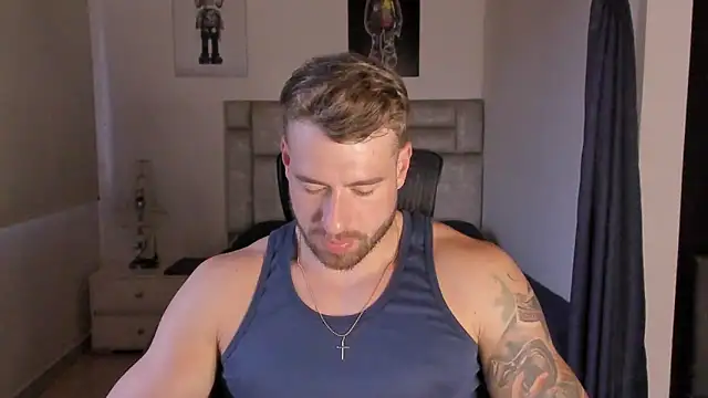 Snapshot of paul_rogerr chatting on September 26, 2025, 10:16 pm paul rogerr online show from September 26, 2025, 10:16 pm