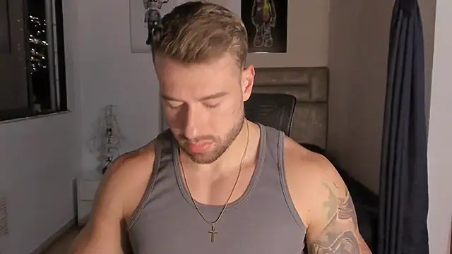 Snapshot of paul_rogerr chatting on September 30, 2025, 11:33 pm paul rogerr online show from September 30, 2025, 11:33 pm