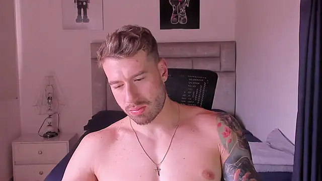 Snapshot of paul_rogerr chatting on November 9, 2025, 5:39 pm paul rogerr online show from November 9, 2025, 5:39 pm