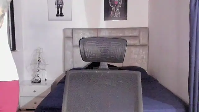 Snapshot of paul_rogerr chatting on November 6, 2025, 12:03 am paul rogerr online show from November 6, 2025, 12:03 am