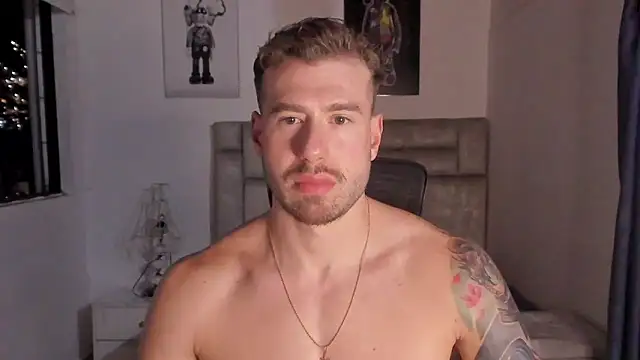 Snapshot of paul_rogerr chatting on November 7, 2025, 1:43 am paul rogerr online show from November 7, 2025, 1:43 am