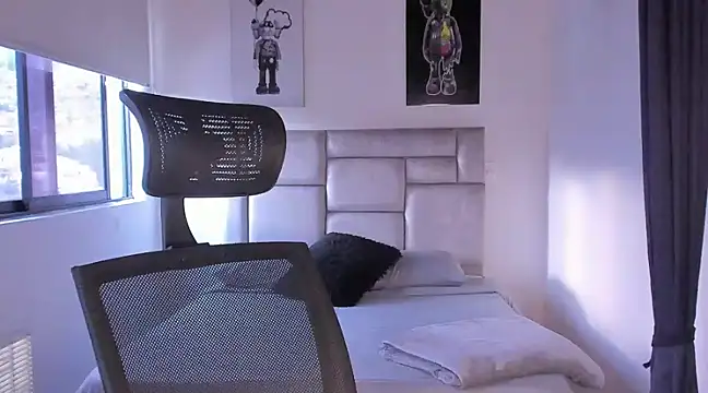 Snapshot of paul_rogerr chatting on March 9, 2025, 10:30 pm paul rogerr online show from March 9, 2025, 10:30 pm