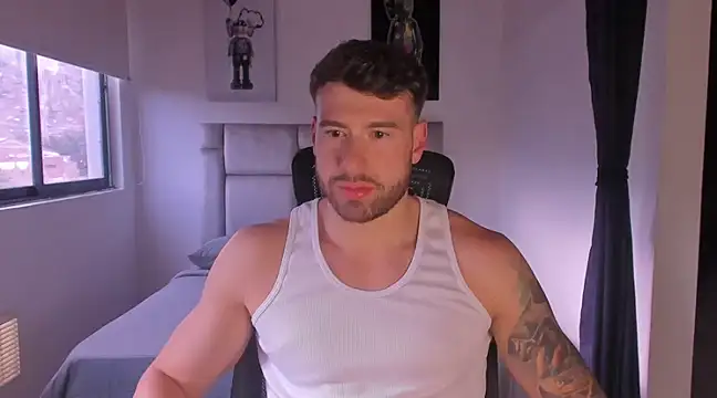 Snapshot of paul_rogerr chatting on February 23, 2025, 10:20 pm paul rogerr online show from February 23, 2025, 10:20 pm