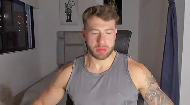 Snapshot of paul_rogerr chatting on March 22, 2025, 11:31 pm paul rogerr online show from March 22, 2025, 11:31 pm