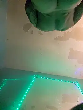 deepstroker42071 online show from February 6, 2025, 1:10 pm