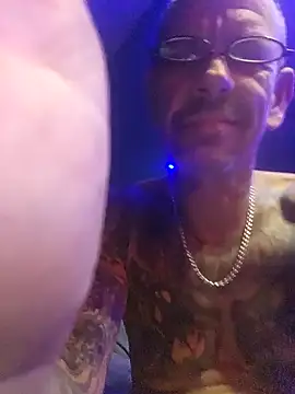 deepstroker42071 online show from January 18, 2025, 1:40 pm