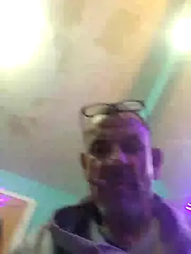 deepstroker42071 online show from December 12, 2024, 1:06 pm