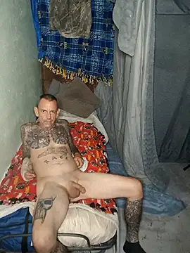 deepstroker42071 online show from September 15, 2025, 6:58 am